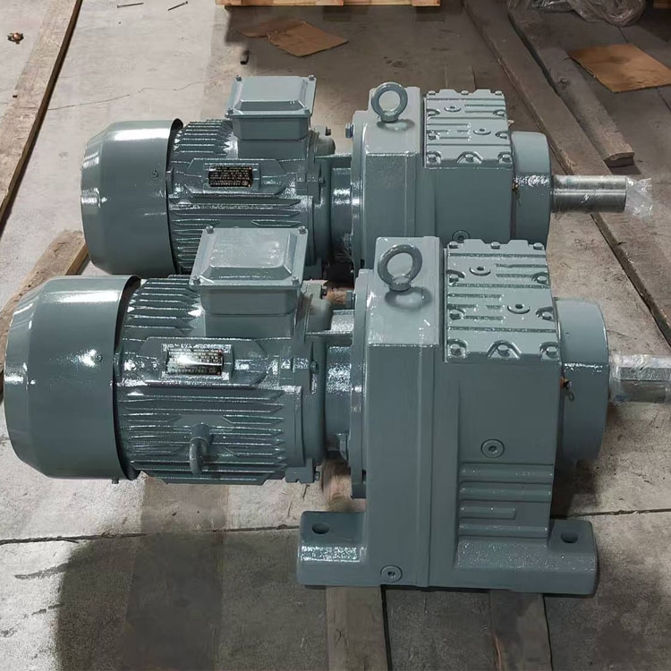 R系列斜齒輪硬齒面減速機(jī)